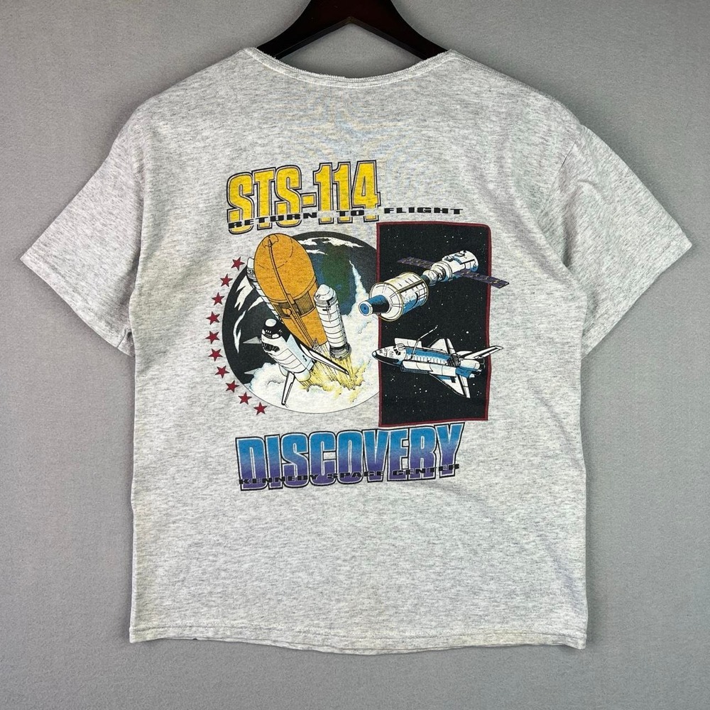 Vintage STS-114 Return to Flight Discovery Kennedy Space Center Grey Tee Shirt